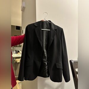 🖤 Classic Black Blazer for Any Occasion 🖤